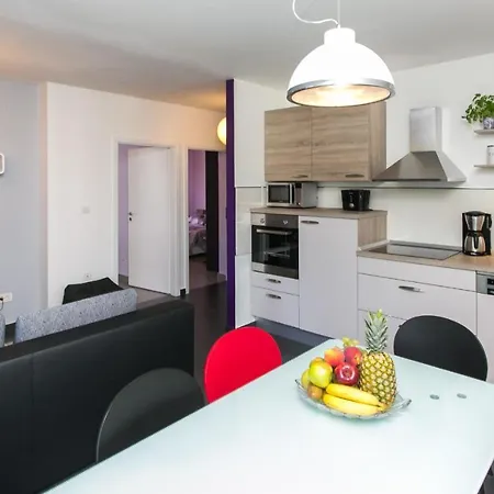 Lapad Bay Apartment *